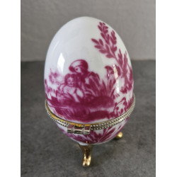 Oeuf en porcelaine