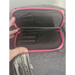 Trousse à maquillage et...